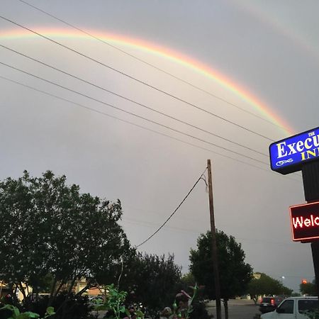 The Executive Inn & Suites Amarillo Exterior foto